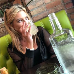 Meet your Posher, Ariel nicole